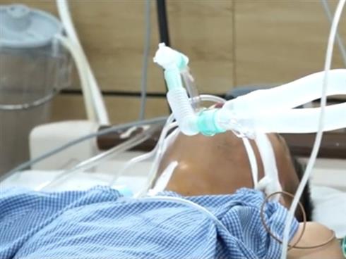 Hà Nội: 1 người tử vong, 4 người nhập viện vì ngộ độc methanol sau uống rượu tại đám cưới
