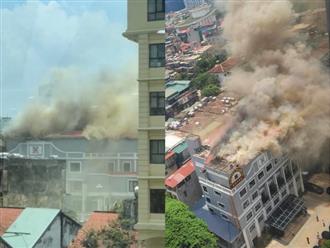 Hiện trường vụ cháy tại khách sạn ở Hà Nội: Cột khói bốc cao hàng chục mét, nhiều người chạy thoát thân